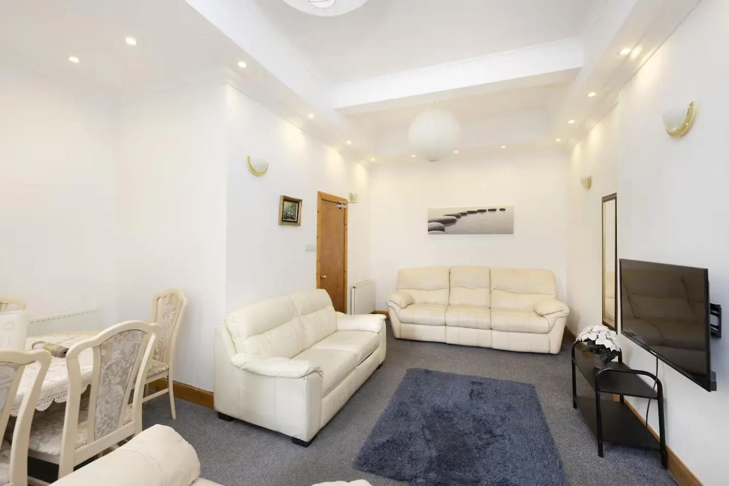 Joivy 3 Bed Flat In Old Town, Close To Grassmarket Edinburgh Apartment