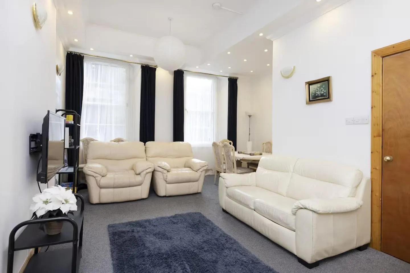 Joivy 3 Bed Flat In Old Town, Close To Grassmarket Edinburgh